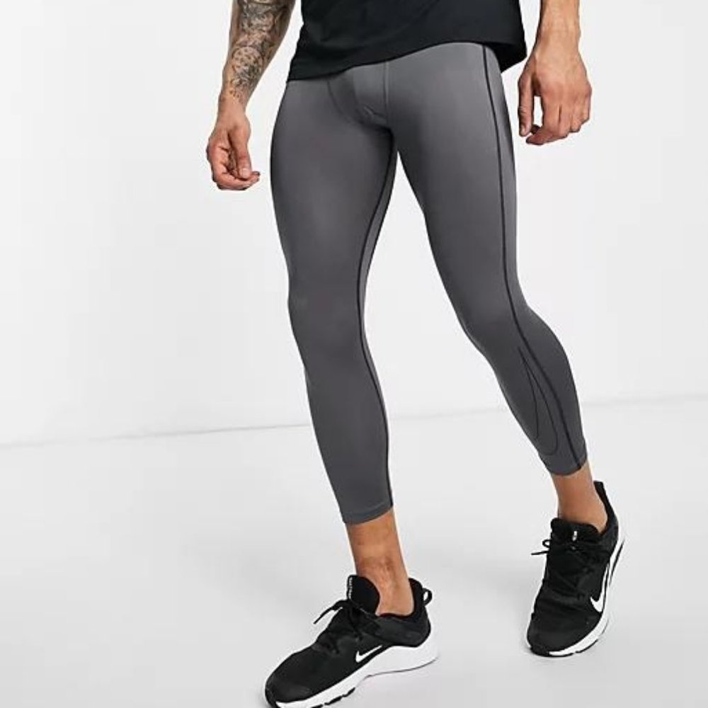 Nike Pro Swoosh Graphic 3/4 Length Men's Training Compression Leggings - Gray